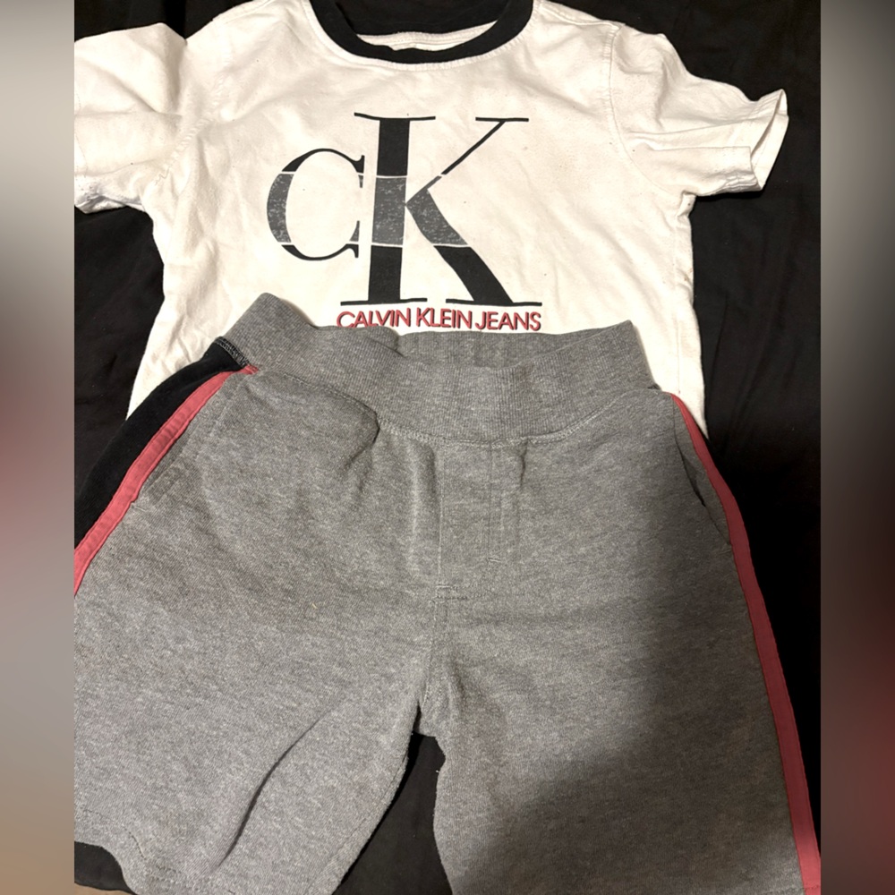 Complete Boy’s short set. Gently used. No holes, No stains & No lint